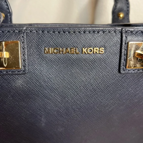 Michael Kors blue handbag with gold hardware - Picture 2 of 7